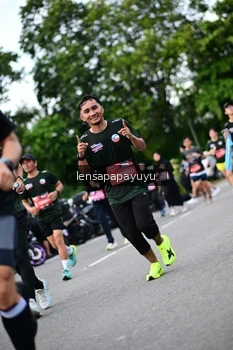 Runner Photo 4134426
