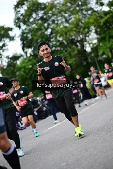 Runner Photo 4134427