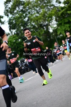 Runner Photo 4134428