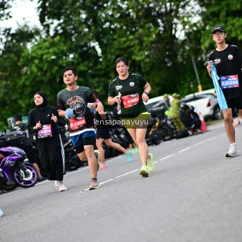 Runner Photo 4134430