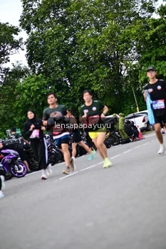 Runner Photo 4134434