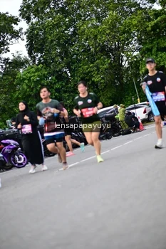 Runner Photo 4134435