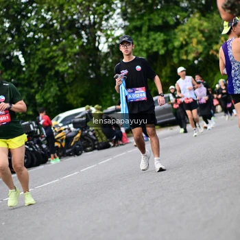 Runner Photo 4134437