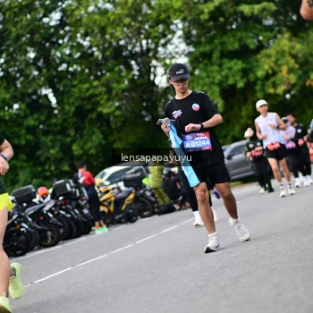 Runner Photo 4134443