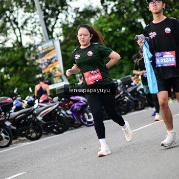 Runner Photo 4134446