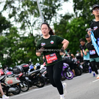 Runner Photo 4134447