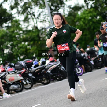 Runner Photo 4134448