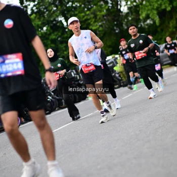 Runner Photo 4134449