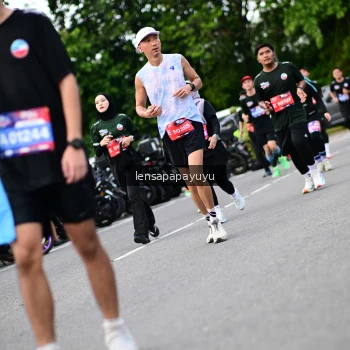 Runner Photo 4134450