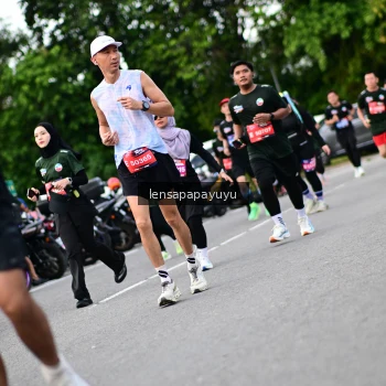Runner Photo 4134454