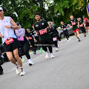 Runner Photo 4134456