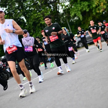 Runner Photo 4134457