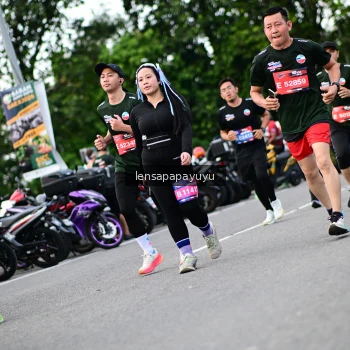 Runner Photo 4134474