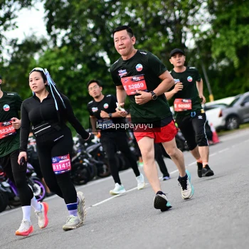 Runner Photo 4134475