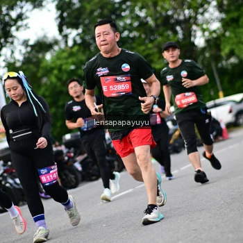 Runner Photo 4134480