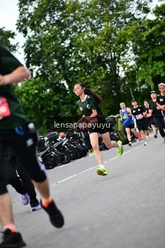 Runner Photo 4134488