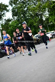 Runner Photo 4134505