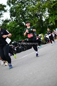 Runner Photo 4134508
