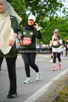 Runner Photo 4134549