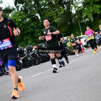 Runner Photo 4134573