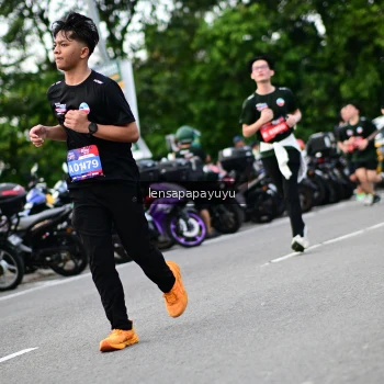 Runner Photo 4134581