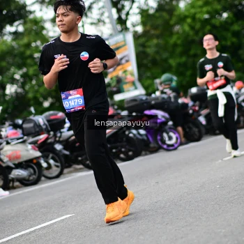 Runner Photo 4134586