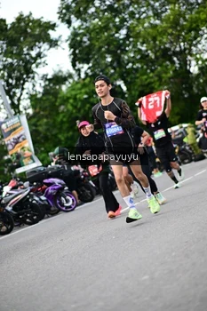 Runner Photo 4134654