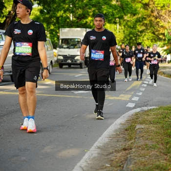 Runner Photo 4134660