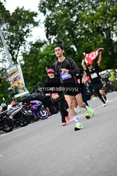 Runner Photo 4134666