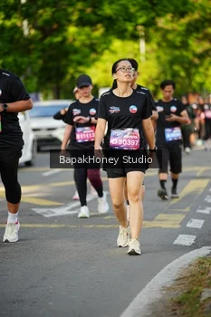 Runner Photo 4134674