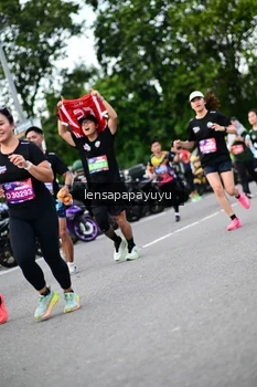 Runner Photo 4134683