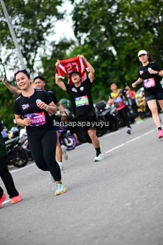 Runner Photo 4134685