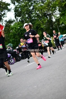 Runner Photo 4134695