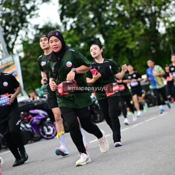 Runner Photo 4134772