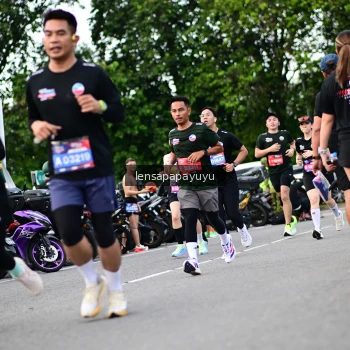 Runner Photo 4134875