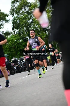Runner Photo 4134897