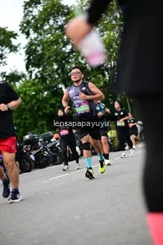 Runner Photo 4134898