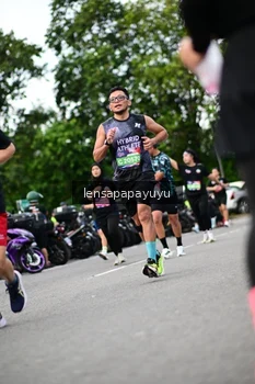 Runner Photo 4134914