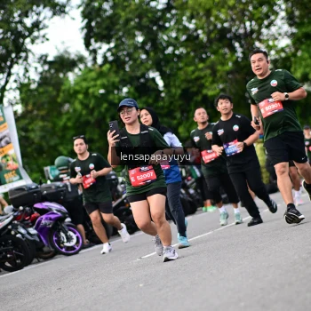 Runner Photo 4134942