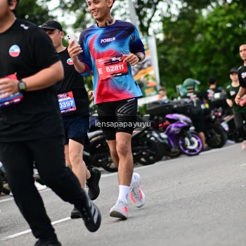 Runner Photo 4134973