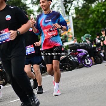 Runner Photo 4134977