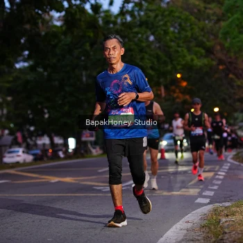 Runner Photo 4135010
