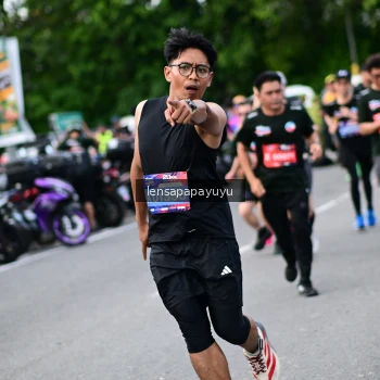 Runner Photo 4135042