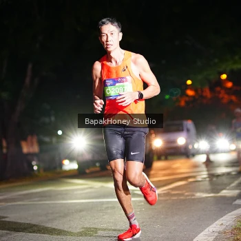 Runner Photo 4135046