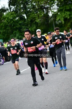 Runner Photo 4135052