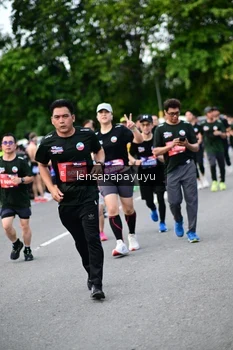 Runner Photo 4135066