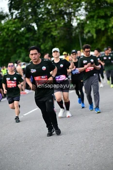 Runner Photo 4135069