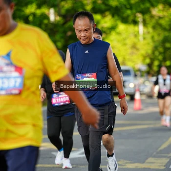 Runner Photo 4135073