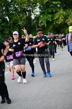 Runner Photo 4135077