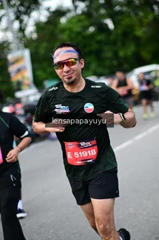 Runner Photo 4135086